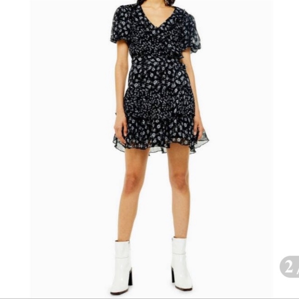 Topshop black and white floral faux wrap dress, Size 6 NWOT